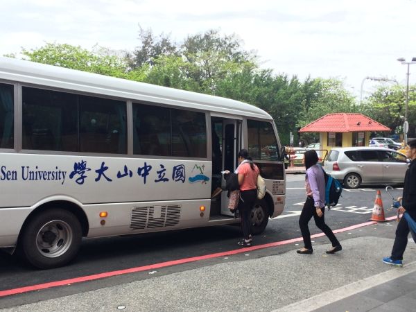 退役校車變身校園咖啡再出發　中山大學活化校產實踐永續1